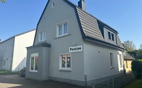 Die Kleine Pension